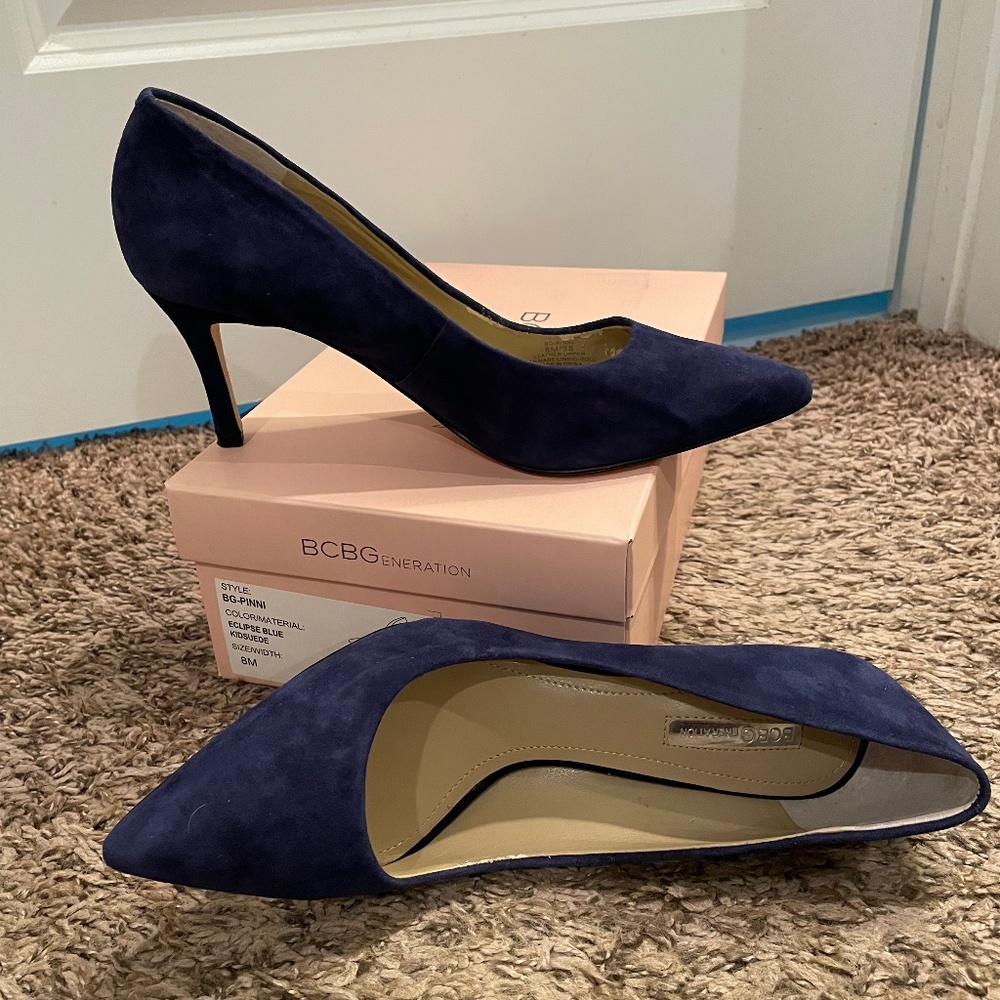 BCBG Blue suede Pumps